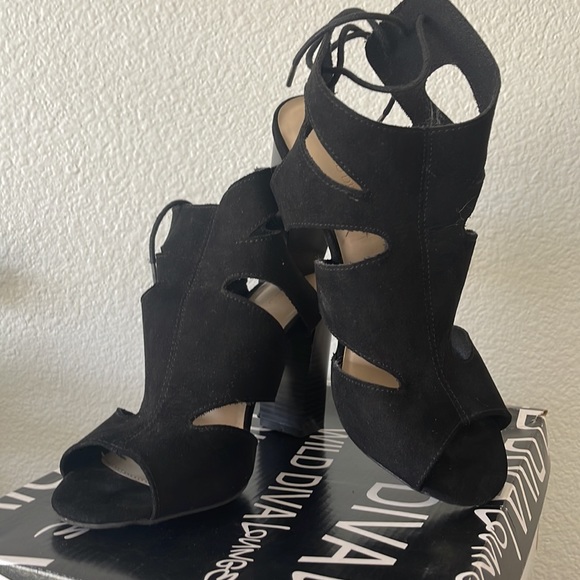 Black suede block heels - Picture 2 of 3